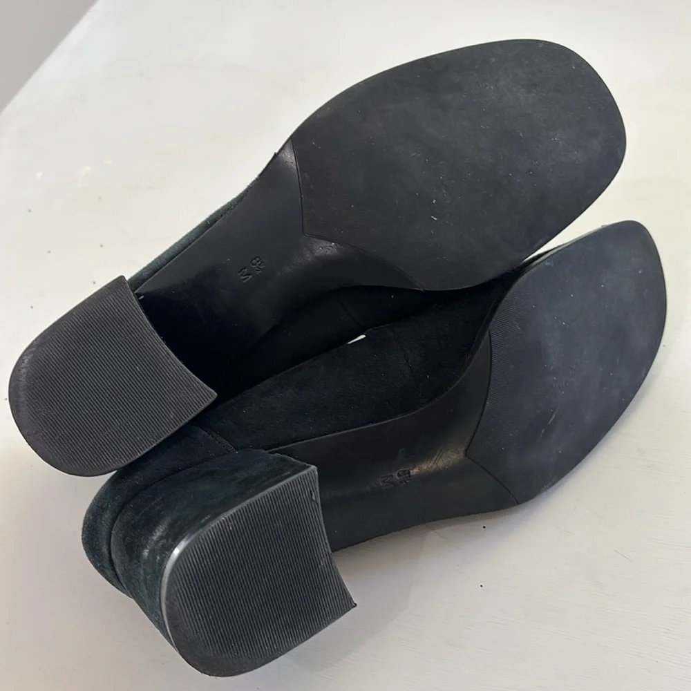 Vaneli Women's Black Alroy Suede Loafers Size 8.5M‎